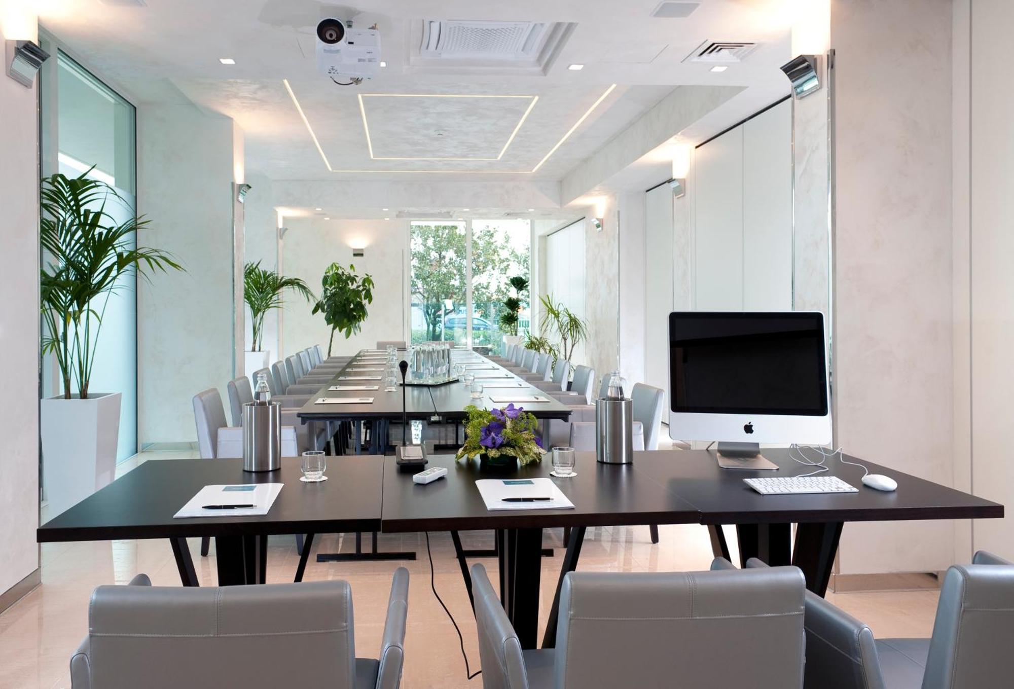 Mercure Hotel Rimini Artis Экстерьер фото