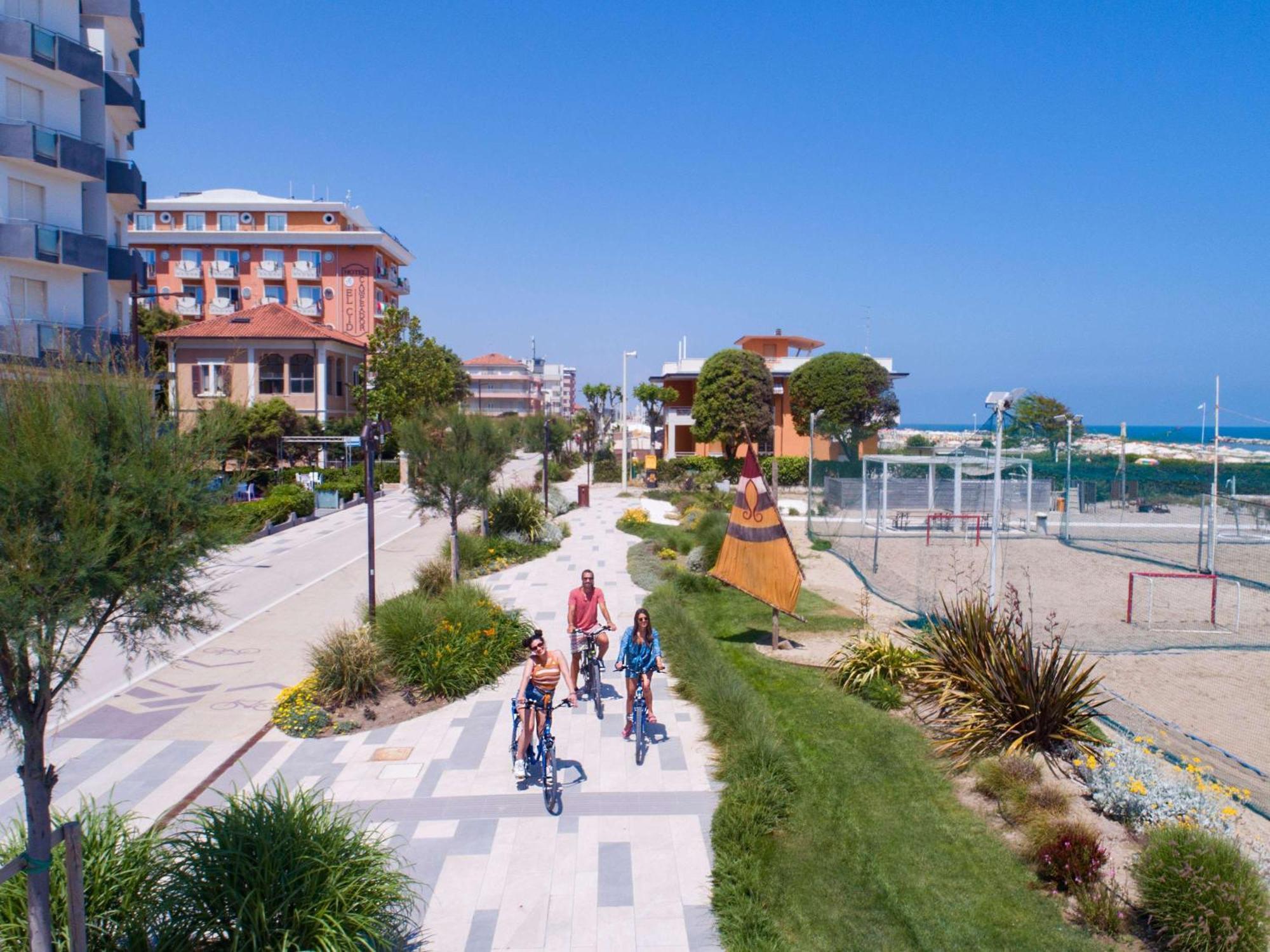 Mercure Hotel Rimini Artis Экстерьер фото