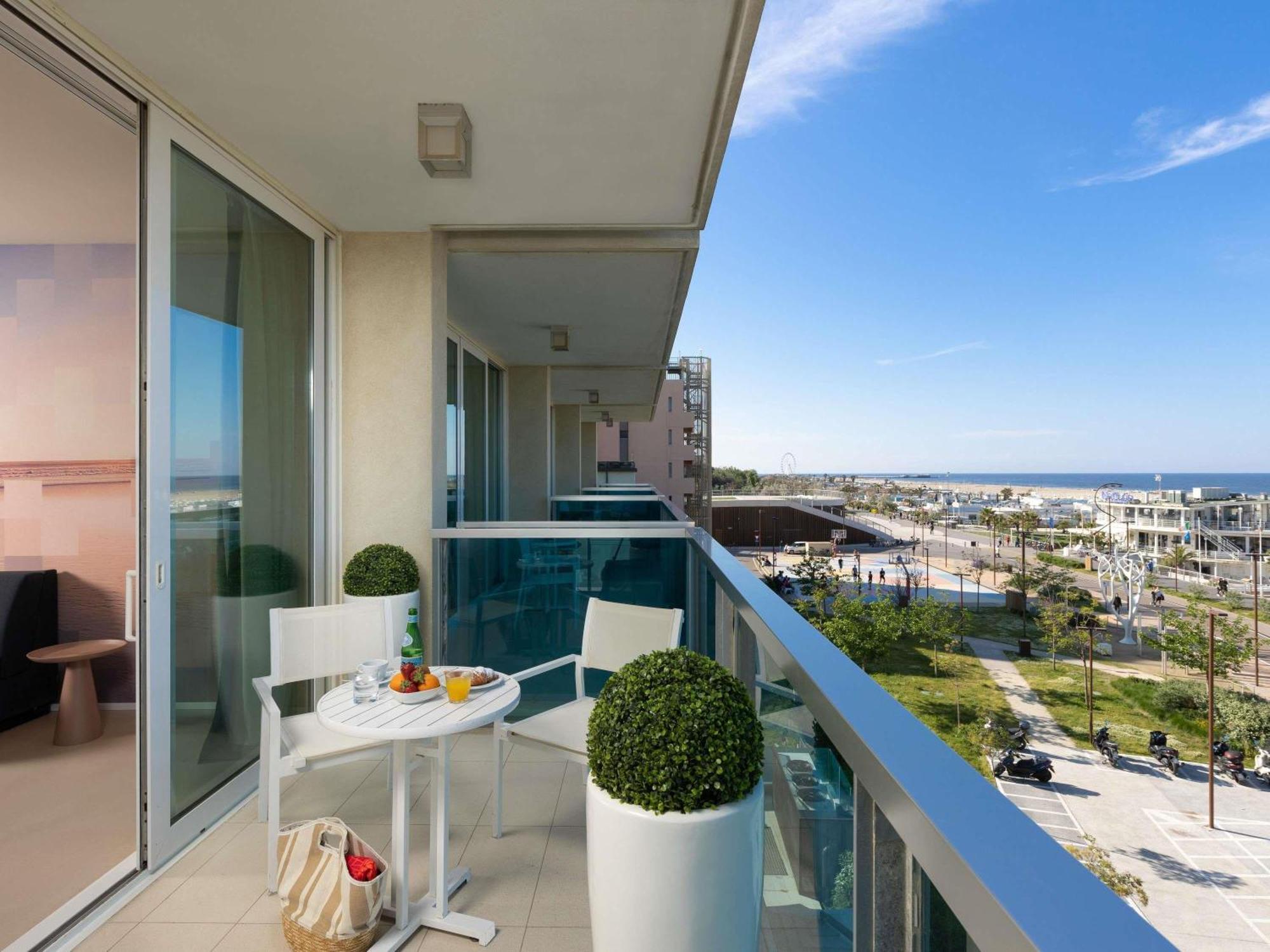 Mercure Hotel Rimini Artis Экстерьер фото