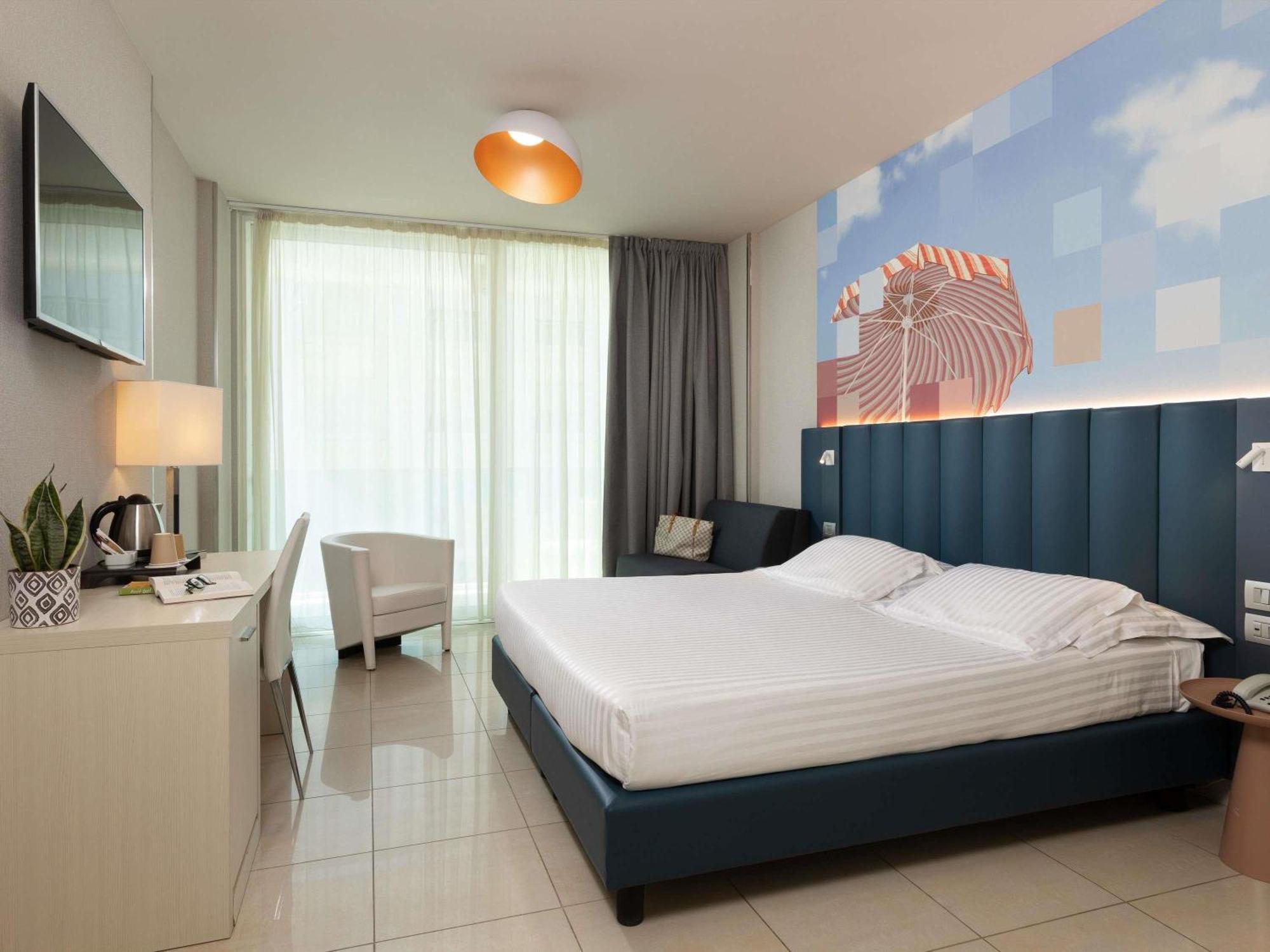 Mercure Hotel Rimini Artis Экстерьер фото