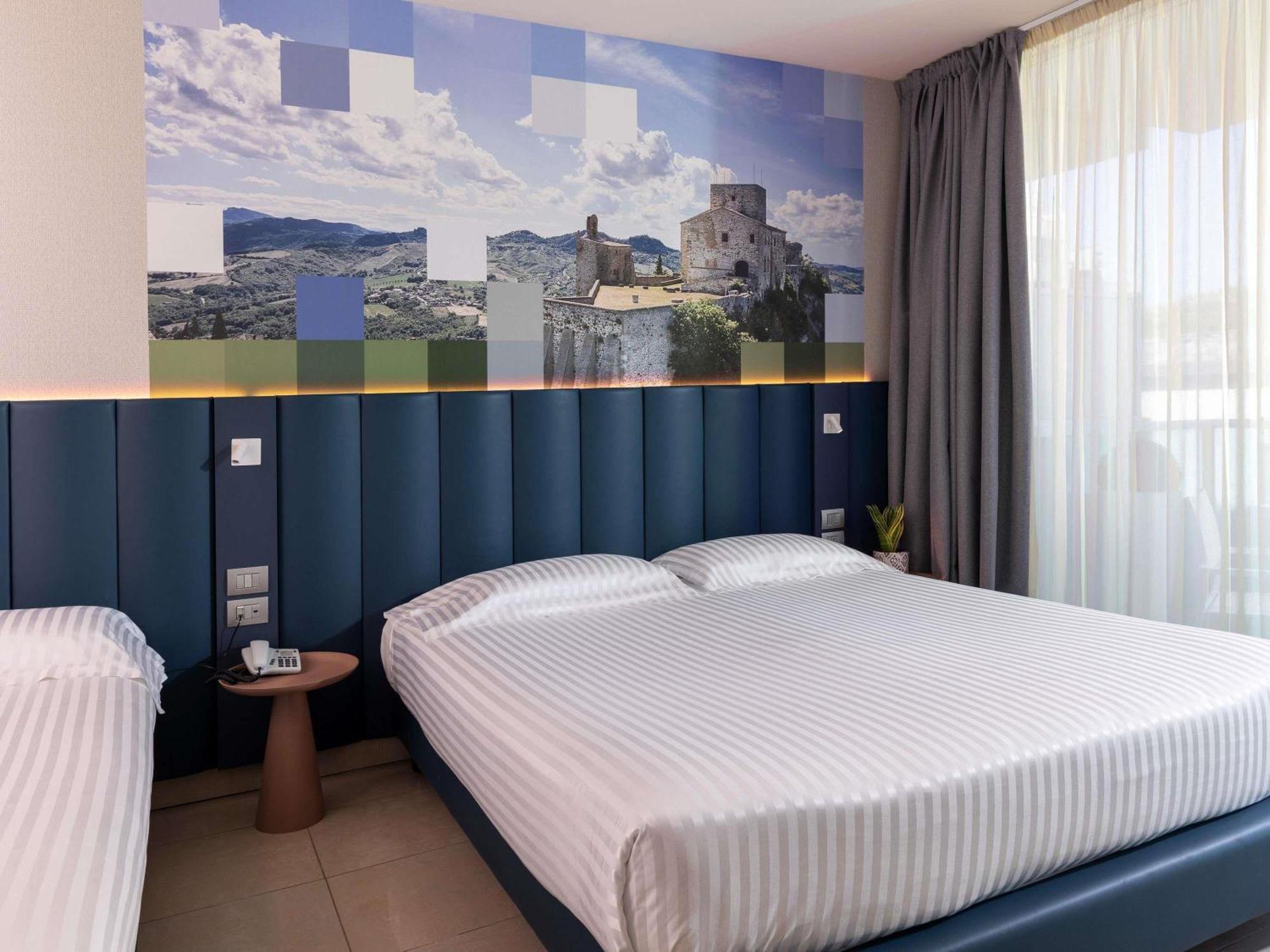 Mercure Hotel Rimini Artis Экстерьер фото