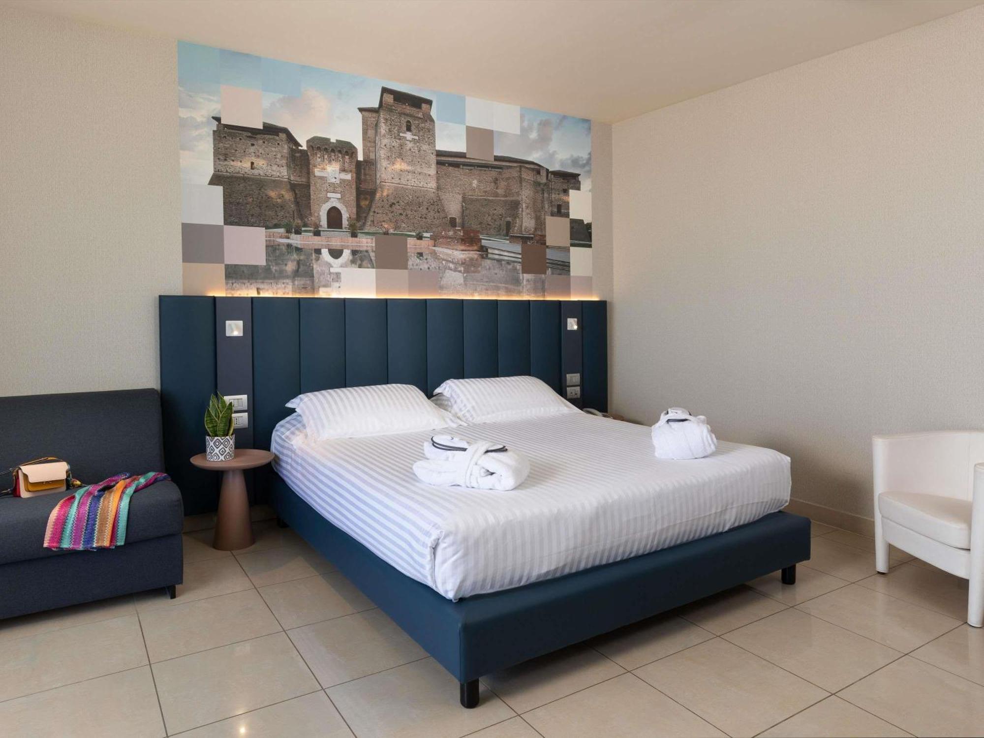 Mercure Hotel Rimini Artis Экстерьер фото