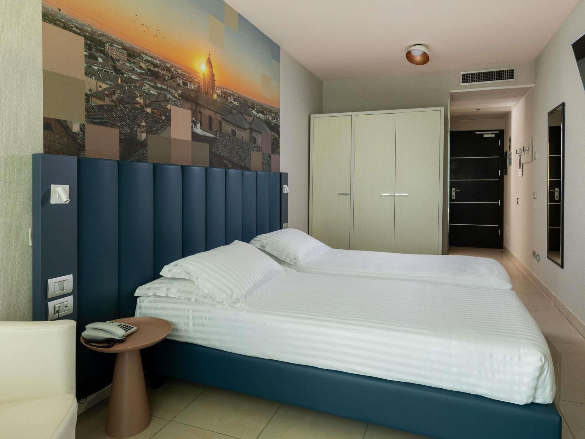 Mercure Hotel Rimini Artis Экстерьер фото